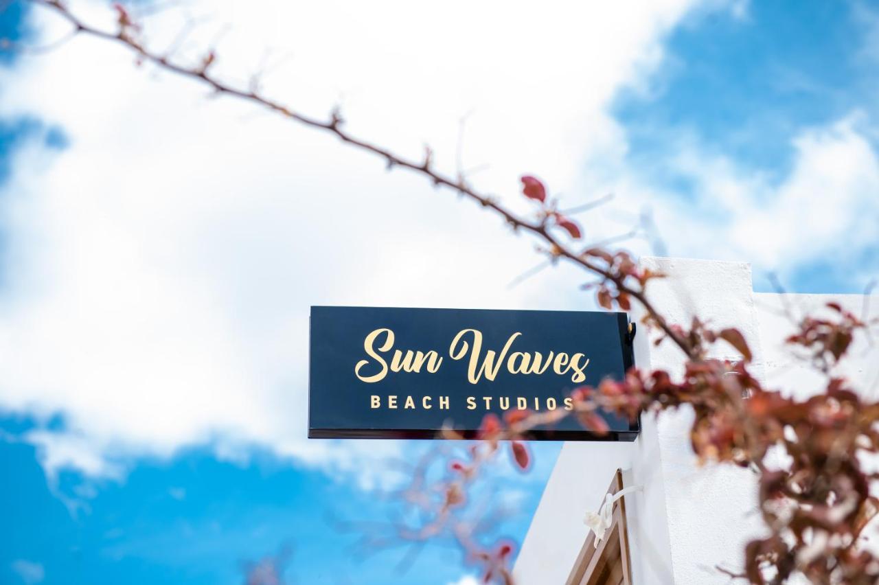 Sunwaves Beach Studio I Ialysos  Bagian luar foto